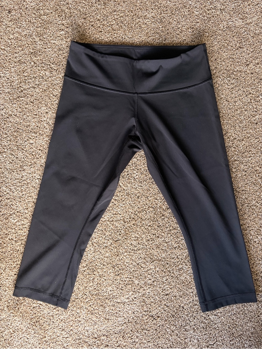 Lululemon Black Capri Leggings Size 8 - Picture 2 of 8